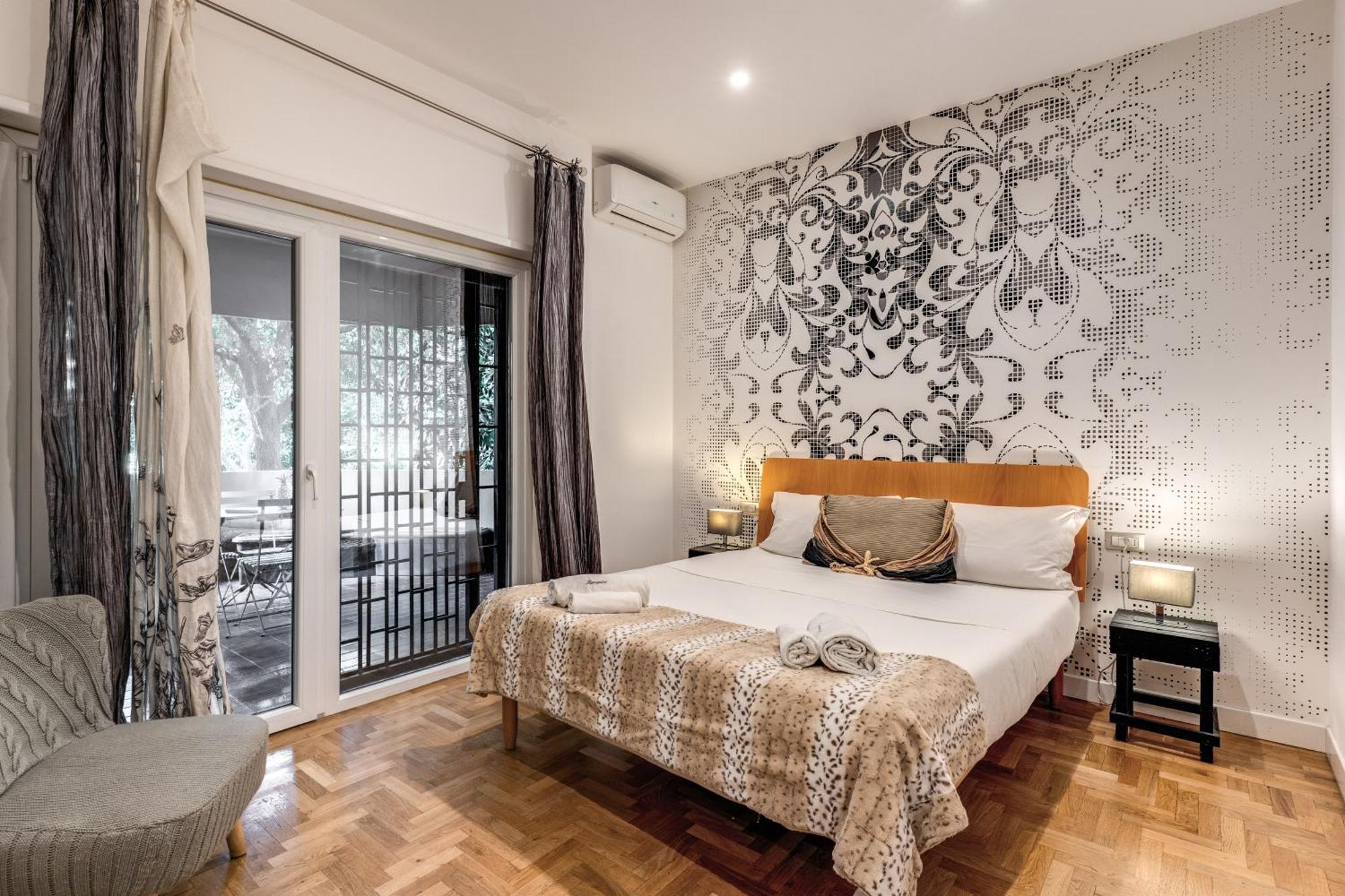 Romantic Piccolomini Lux Guest House Exterior photo
